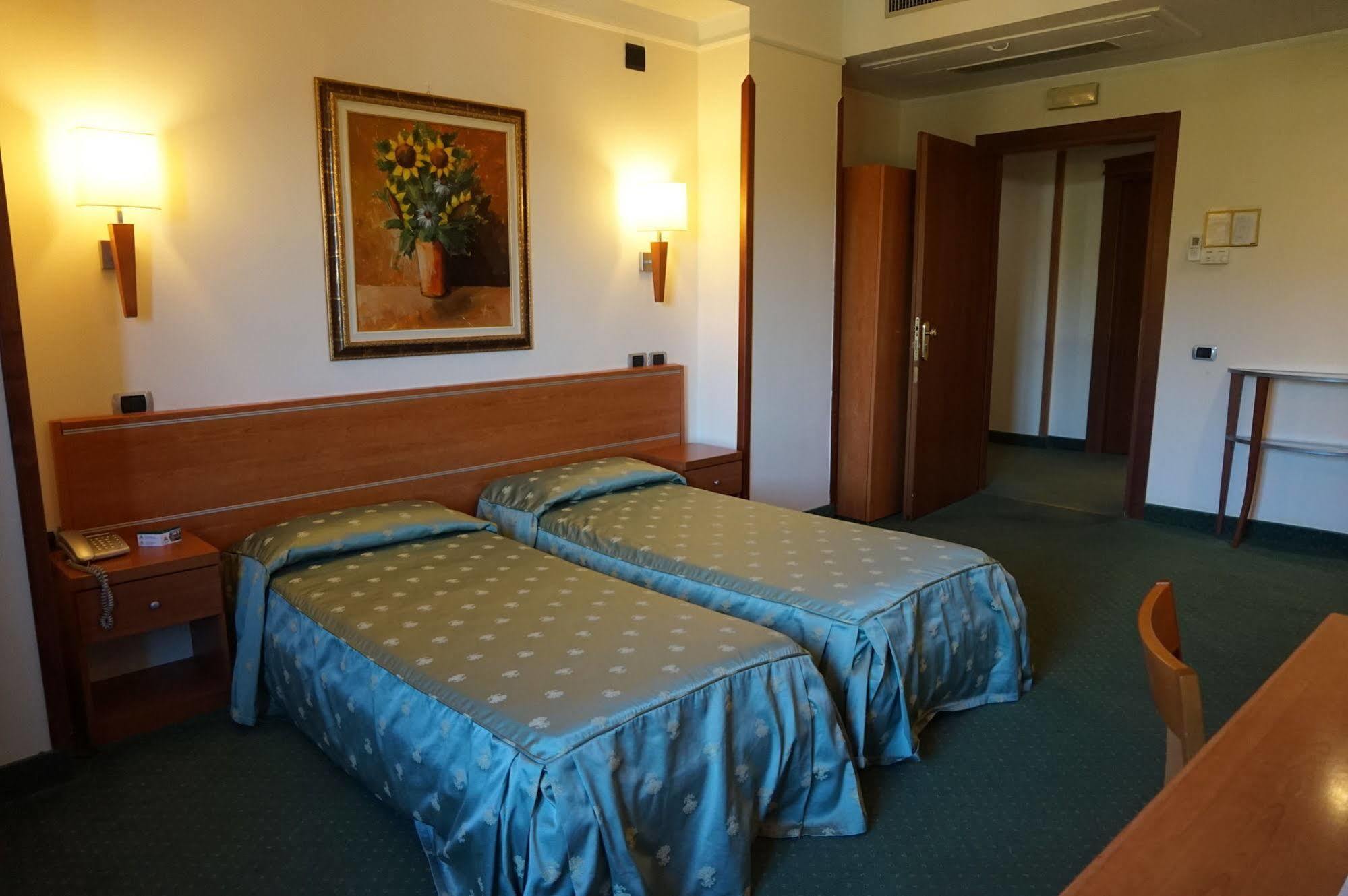 Bel Sito Hotel Due Torri Manocalzati Eksteriør bilde
